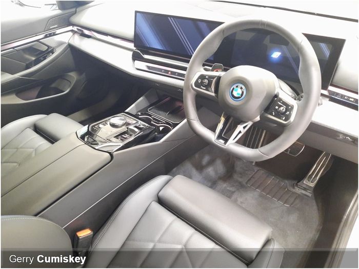 BMW i5 2025