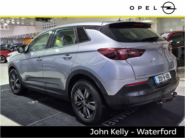 Opel GRANDLAND X 2023