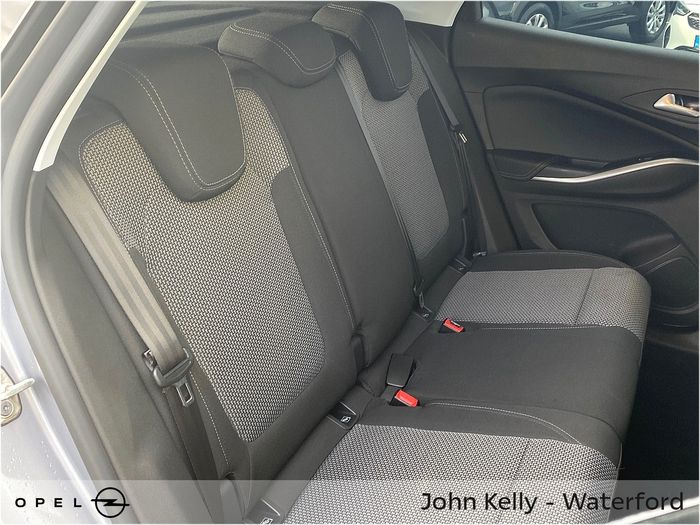Opel GRANDLAND X 2024