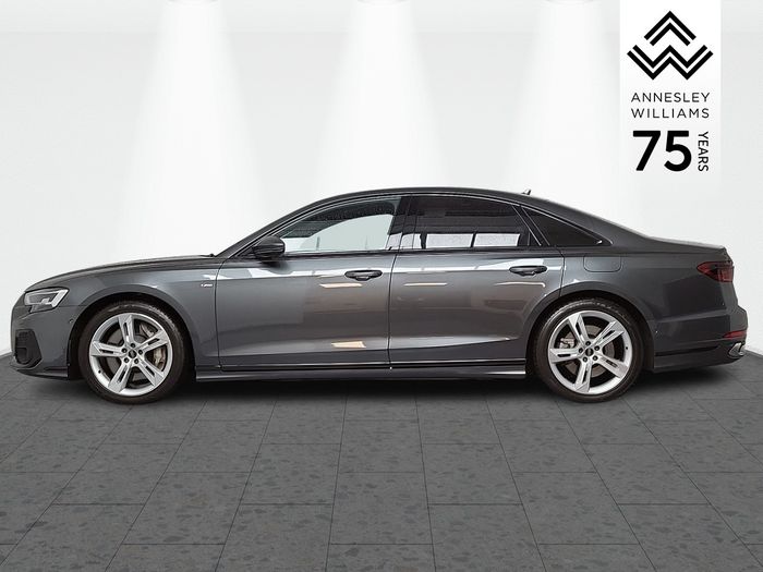 Audi A8 2024