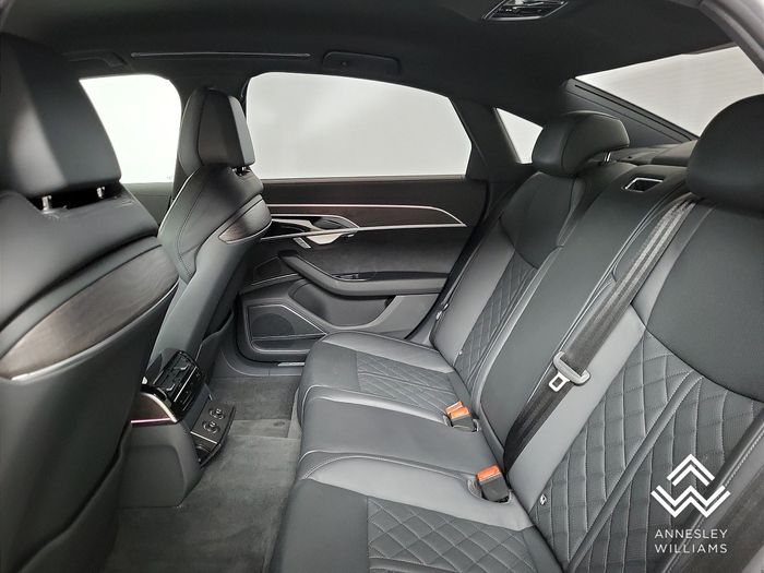 Audi A8 2024