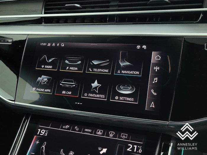 Audi A8 2024