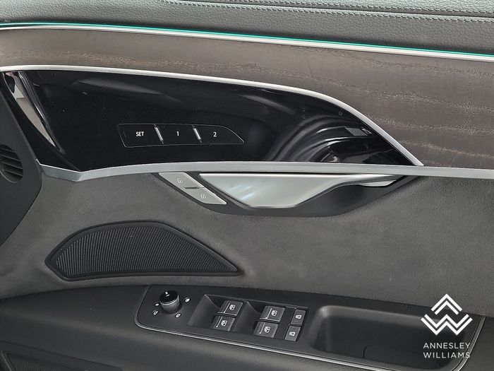 Audi A8 2024