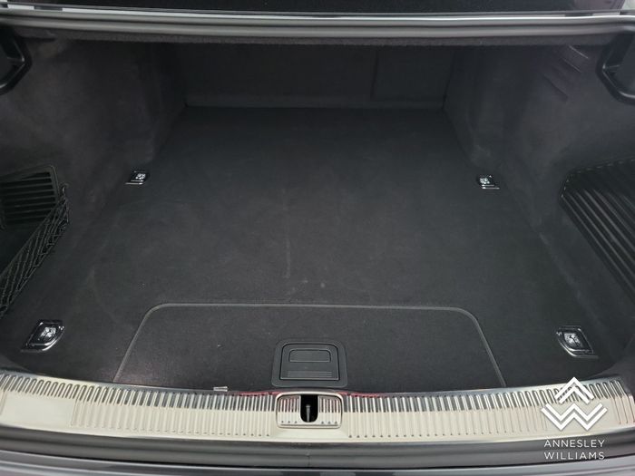 Audi A8 2024