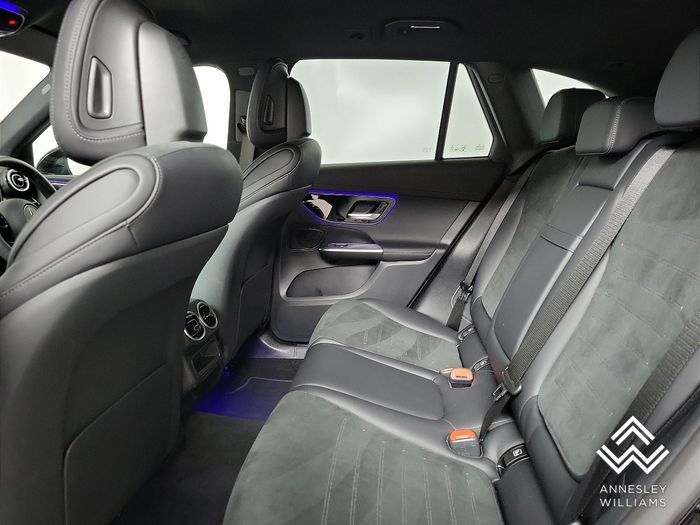 Mercedes-Benz GLC-Class 2025