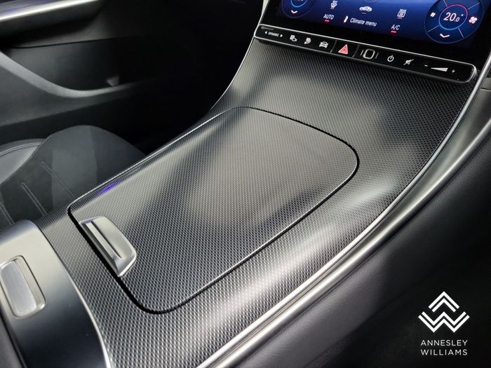Mercedes-Benz GLC-Class 2025