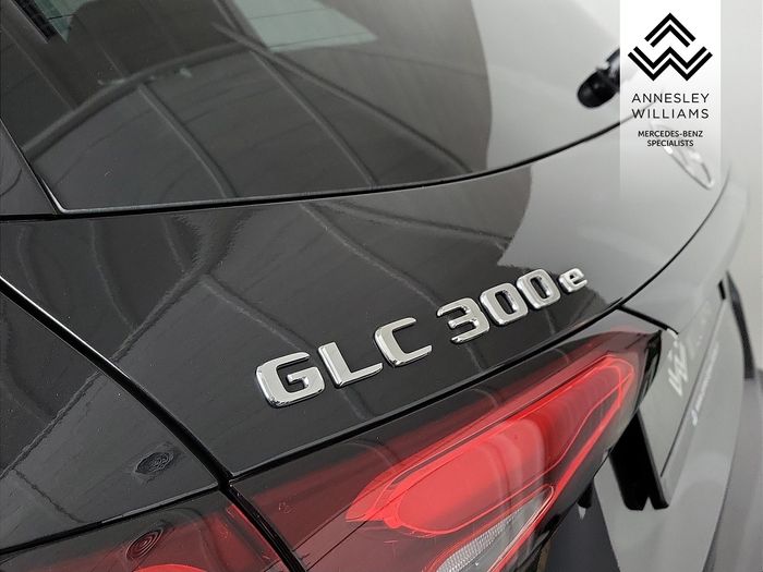 Mercedes-Benz GLC-Class 2025