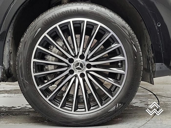 Mercedes-Benz GLC-Class 2025