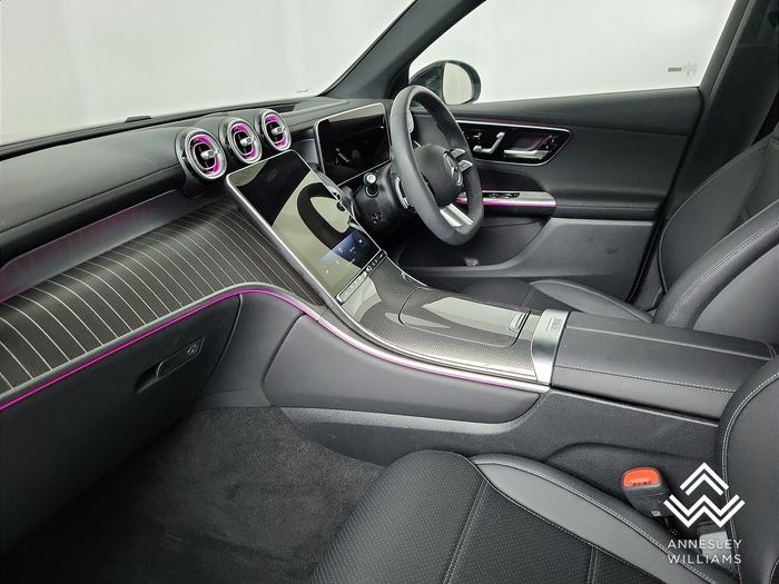 Mercedes-Benz GLC-Class 2025