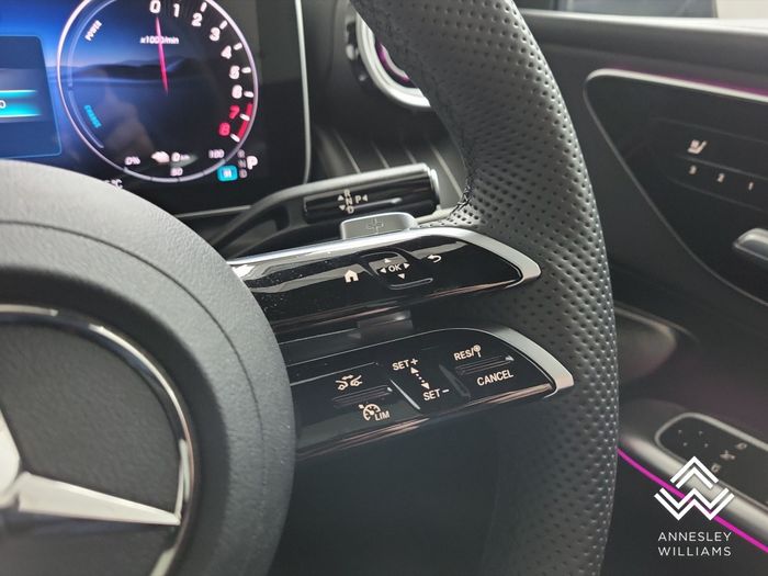 Mercedes-Benz GLC-Class 2025