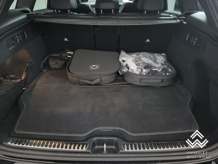 Mercedes-Benz GLC-Class 2025