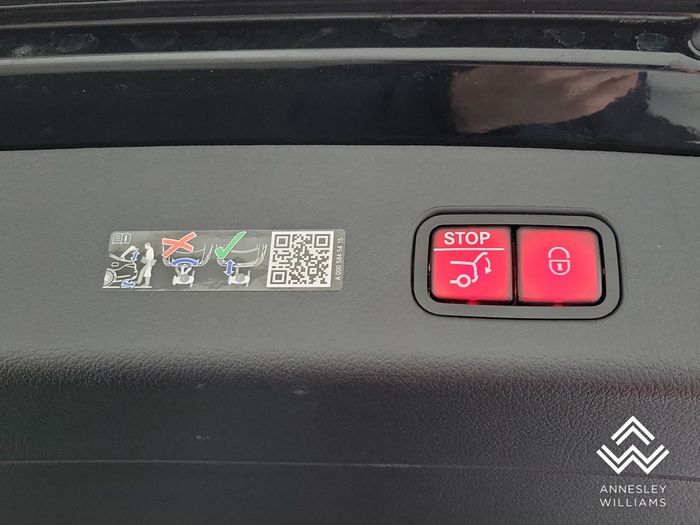 Mercedes-Benz GLC-Class 2025