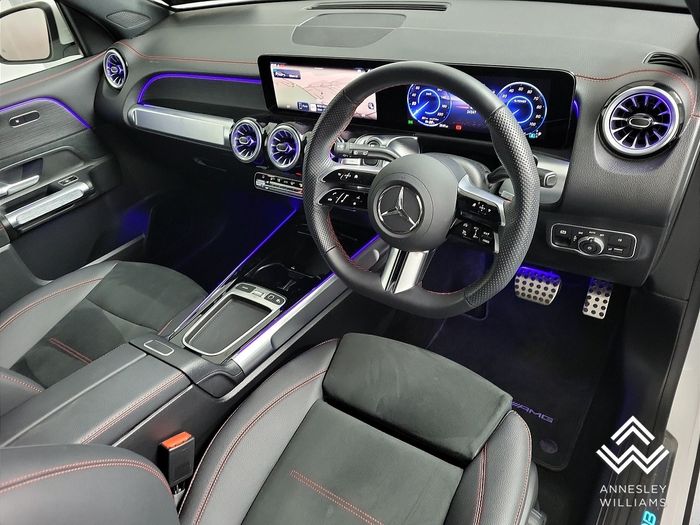 Mercedes-Benz EQB 2025
