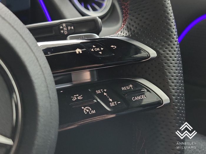 Mercedes-Benz EQB 2025