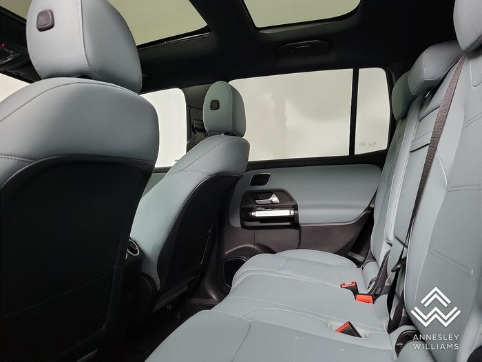 Mercedes-Benz EQB 2025