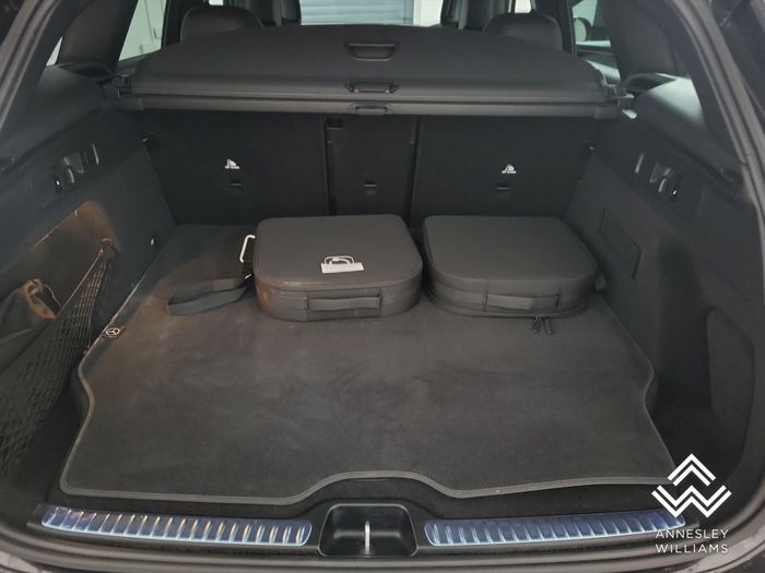 Mercedes-Benz GLC-Class 2025