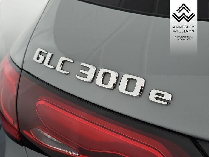 Mercedes-Benz GLC-Class 2025