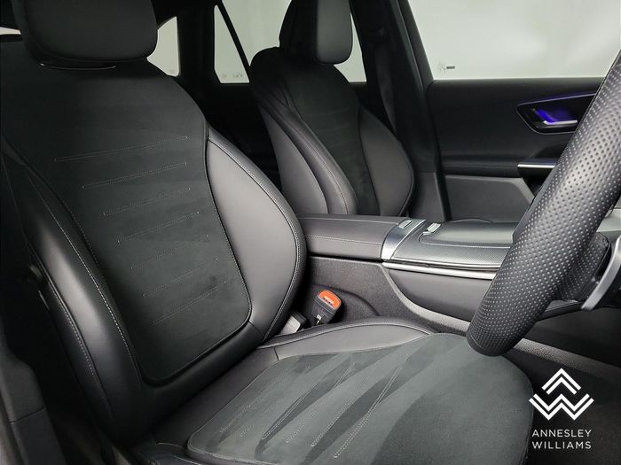 Mercedes-Benz GLC-Class 2025