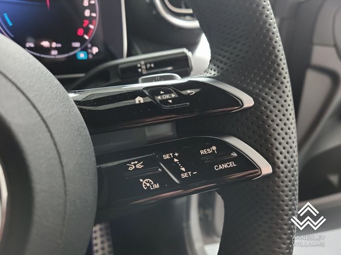 Mercedes-Benz GLC-Class 2025