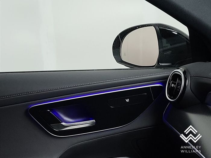 Mercedes-Benz GLC-Class 2025
