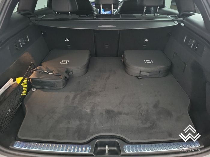 Mercedes-Benz GLC-Class 2025