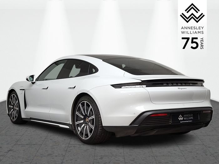 Porsche Taycan 2023