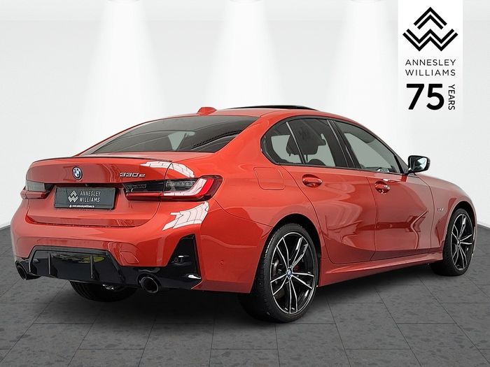 BMW 3 Series 2024