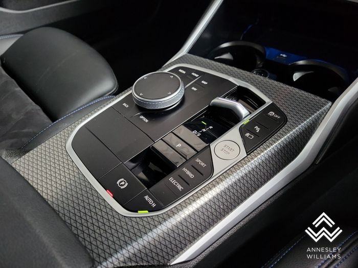 BMW 3 Series 2024