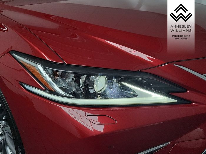 Lexus ES 2021