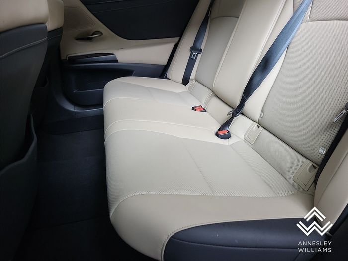 Lexus ES 2021