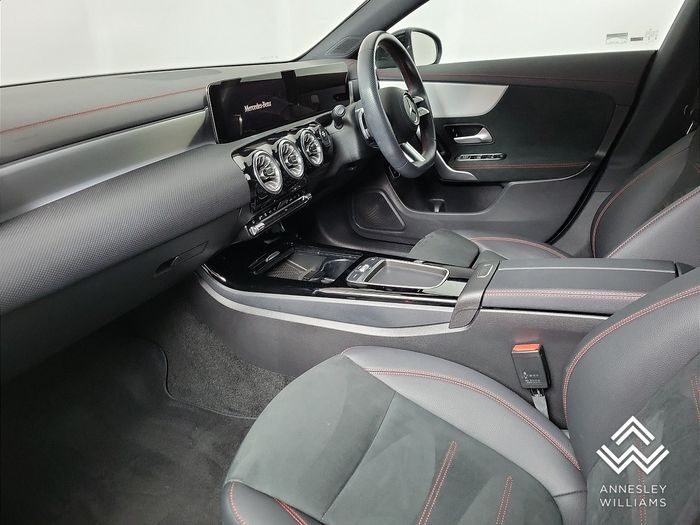 Mercedes-Benz CLA 2024
