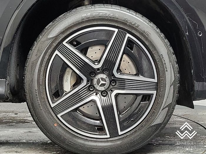 Mercedes-Benz GLC 2023