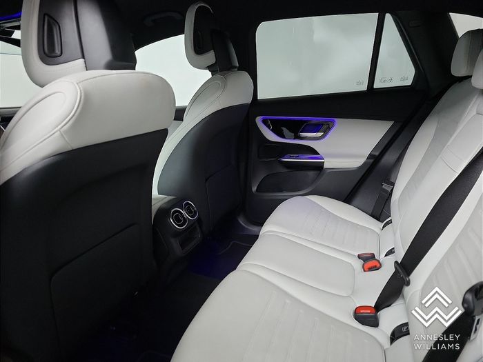 Mercedes-Benz GLC 2023