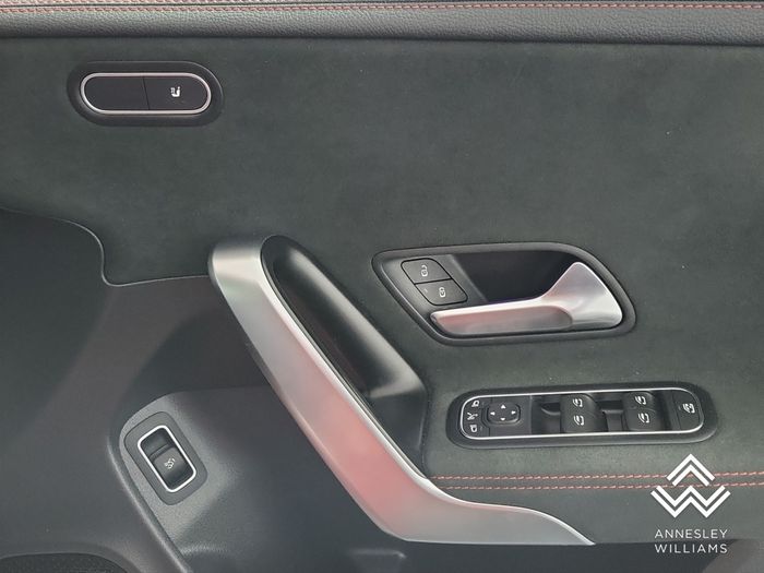 Mercedes-Benz CLA 2023