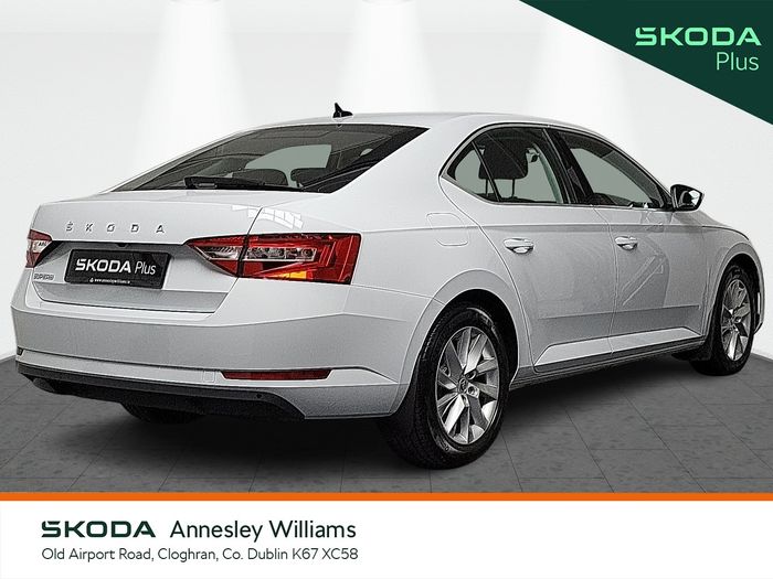 Skoda Superb 2025