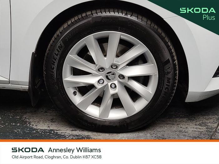 Skoda Superb 2025