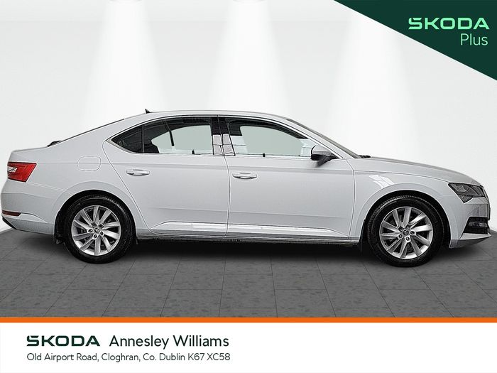 Skoda Superb 2025