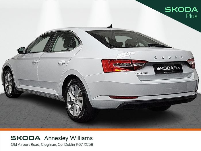 Skoda Superb 2025