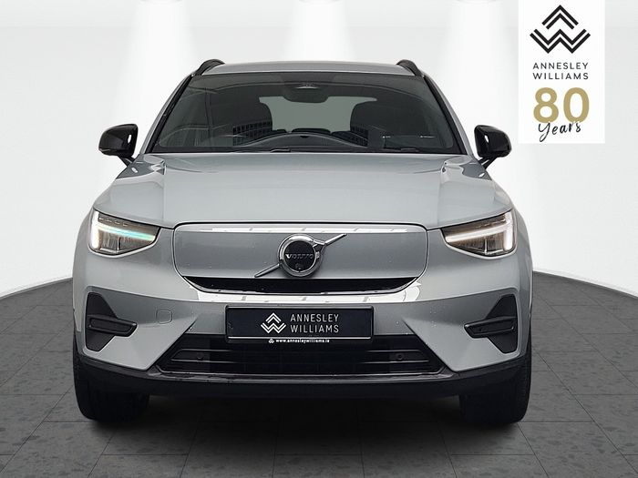 Volvo EX40 2026