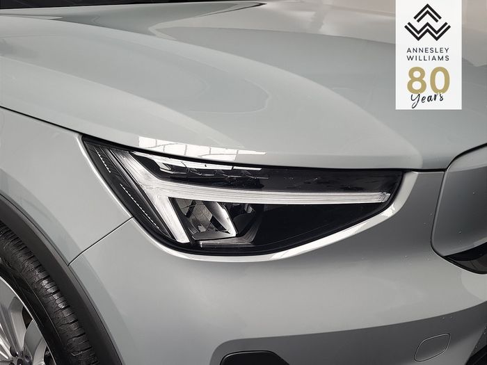 Volvo EX40 2026