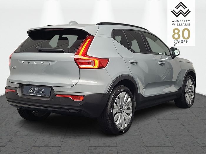 Volvo EX40 2026