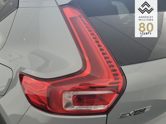 Volvo EX40 2026