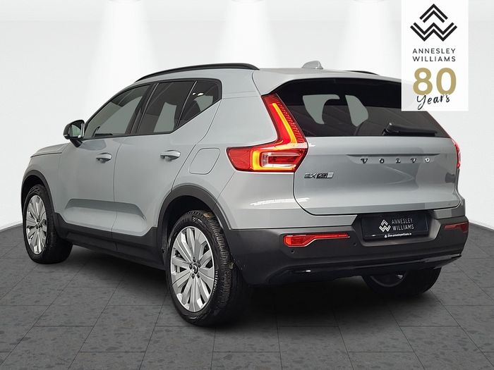 Volvo EX40 2026