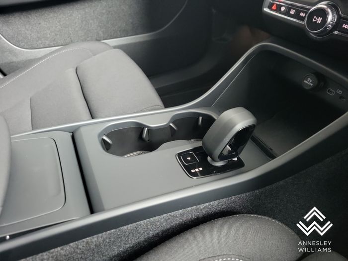 Volvo EX40 2026