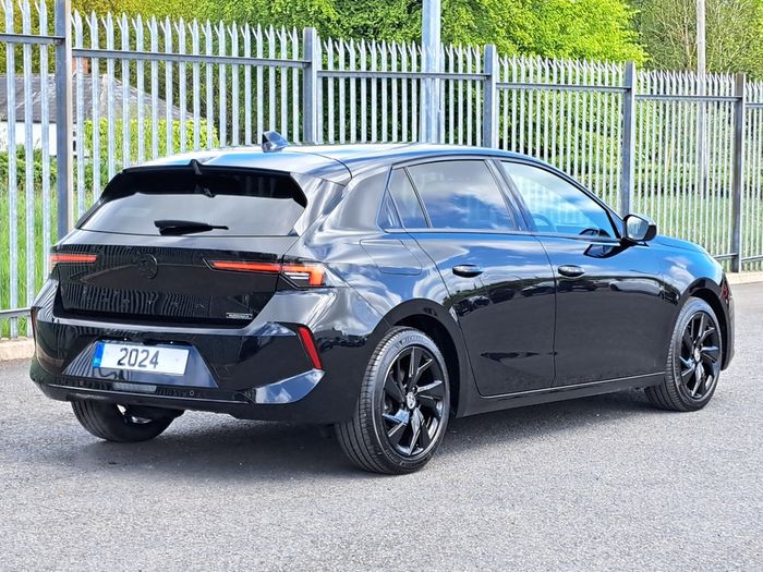 Opel Astra 2024