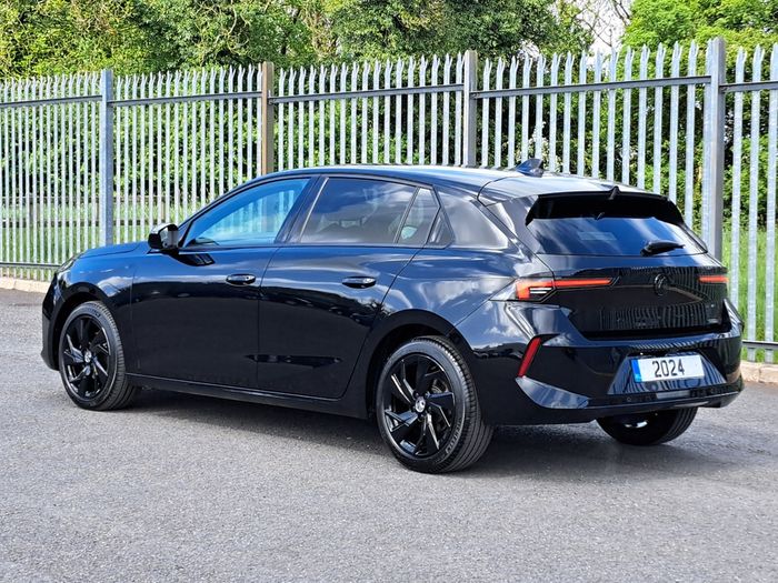 Opel Astra 2024