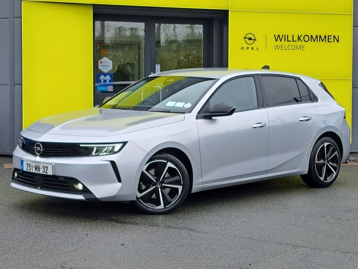 Opel Astra 2025