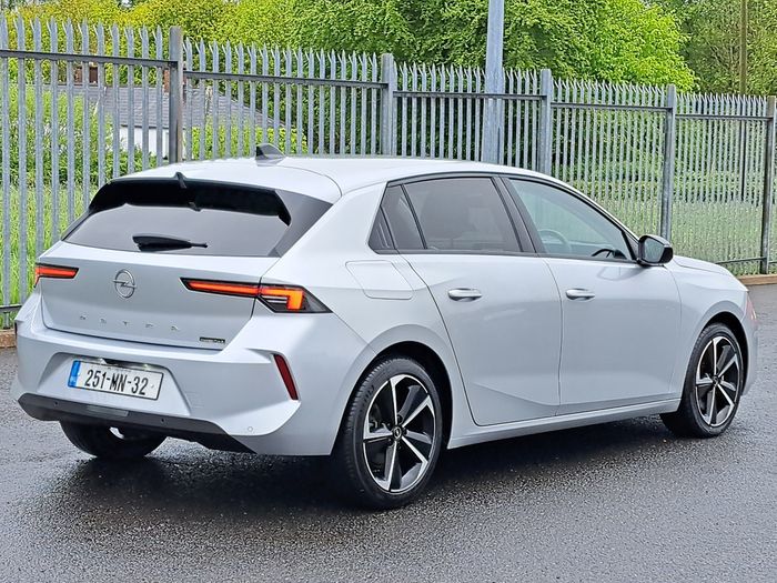 Opel Astra 2025