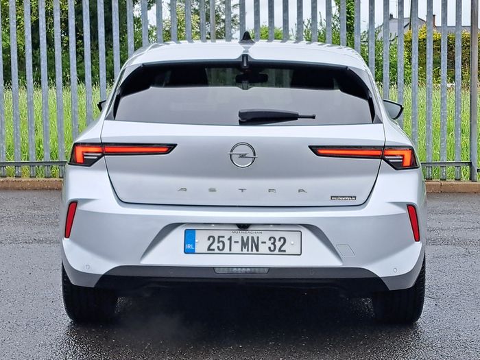 Opel Astra 2025