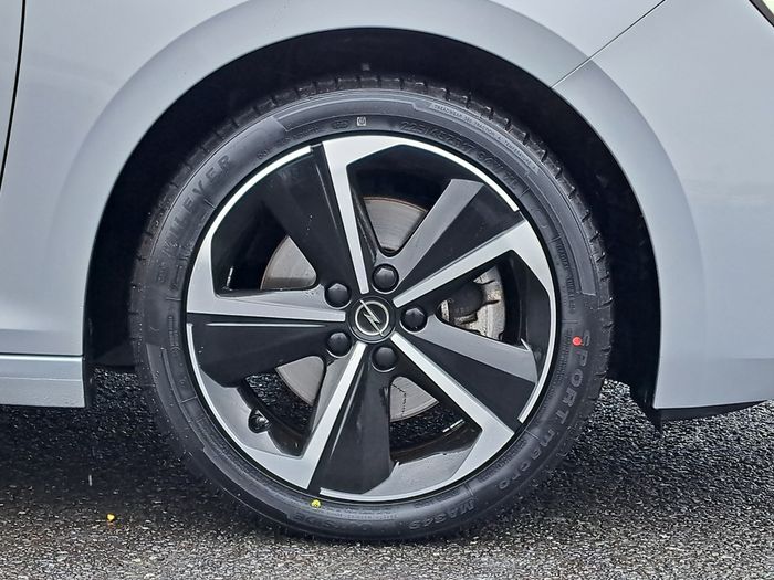 Opel Astra 2025